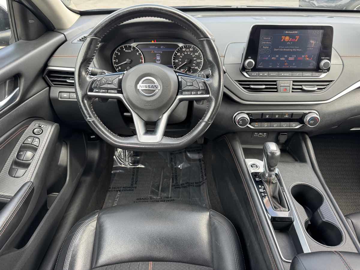 2021 Nissan Altima SR - Photo 22
