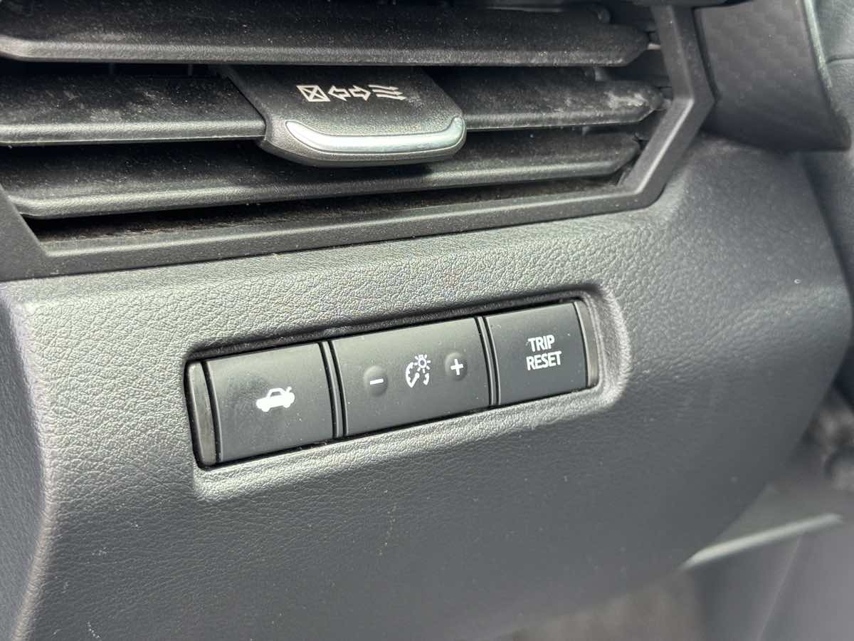 2021 Nissan Altima SR - Photo 29