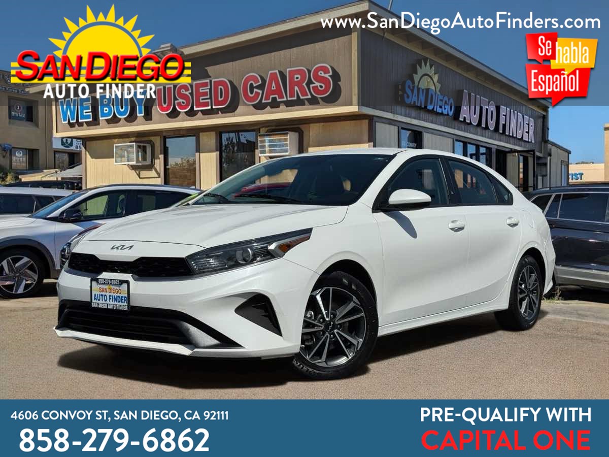 2023 Kia Forte LXS AT's photo