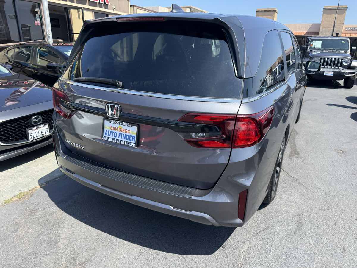 Used 2025 Honda Odyssey EX-L Auto, Just Gorgeous, Loaded, Easy