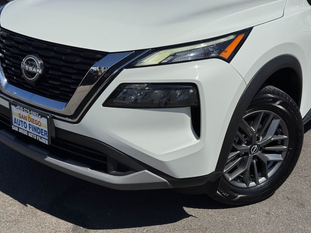 Nissan Rogue photo 3