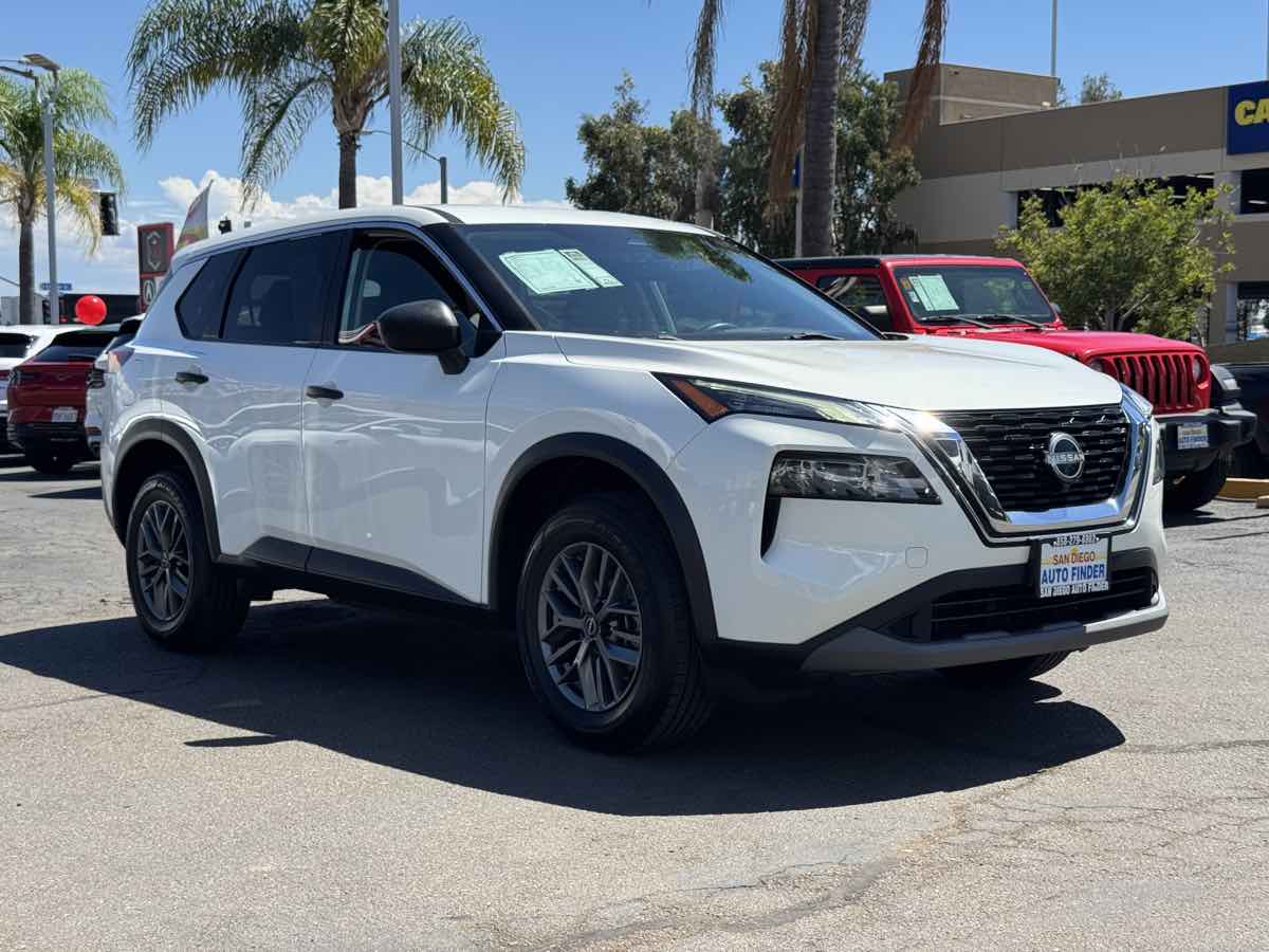 Nissan Rogue photo 4