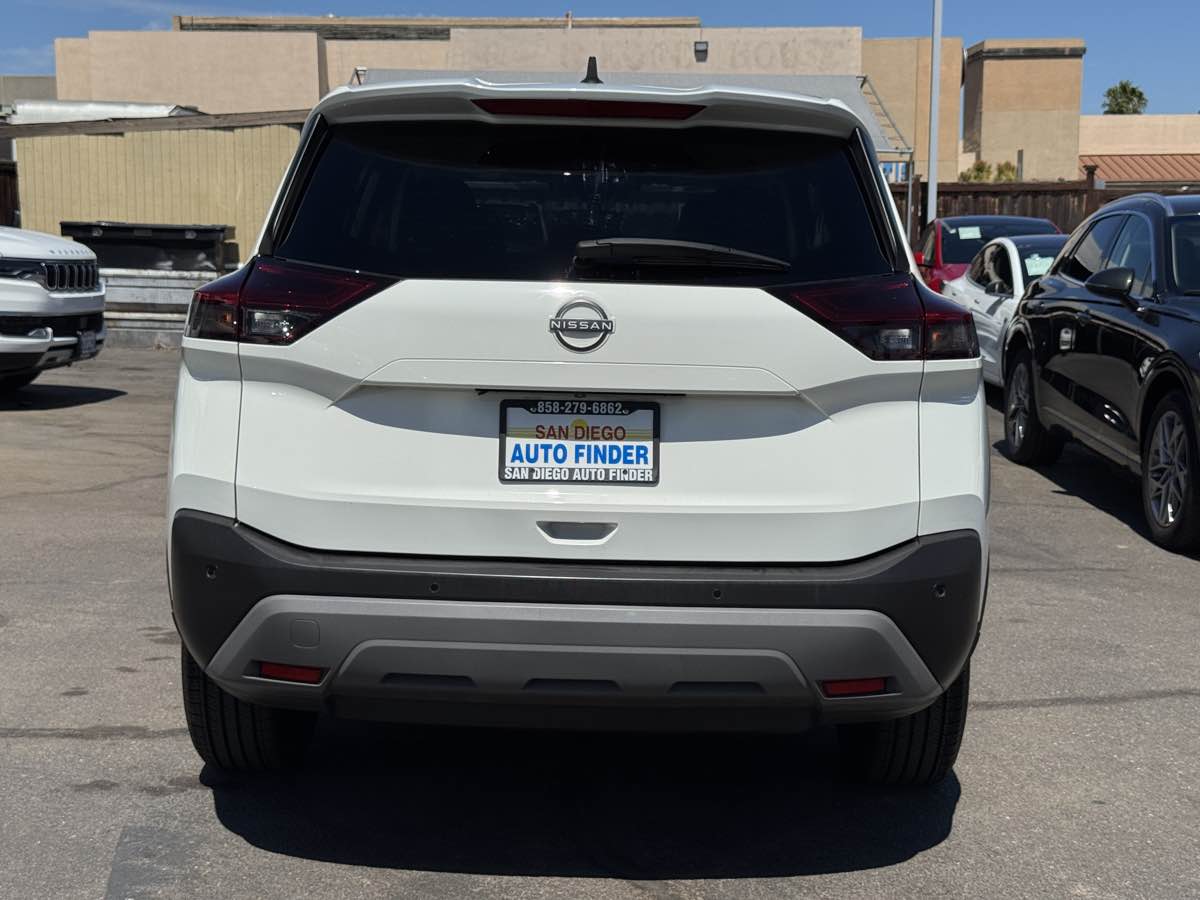 Nissan Rogue photo 10