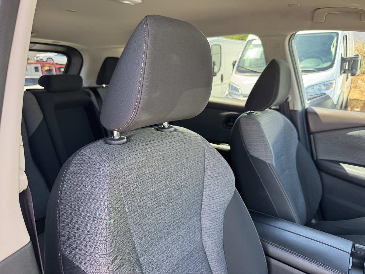 Nissan Rogue photo 14