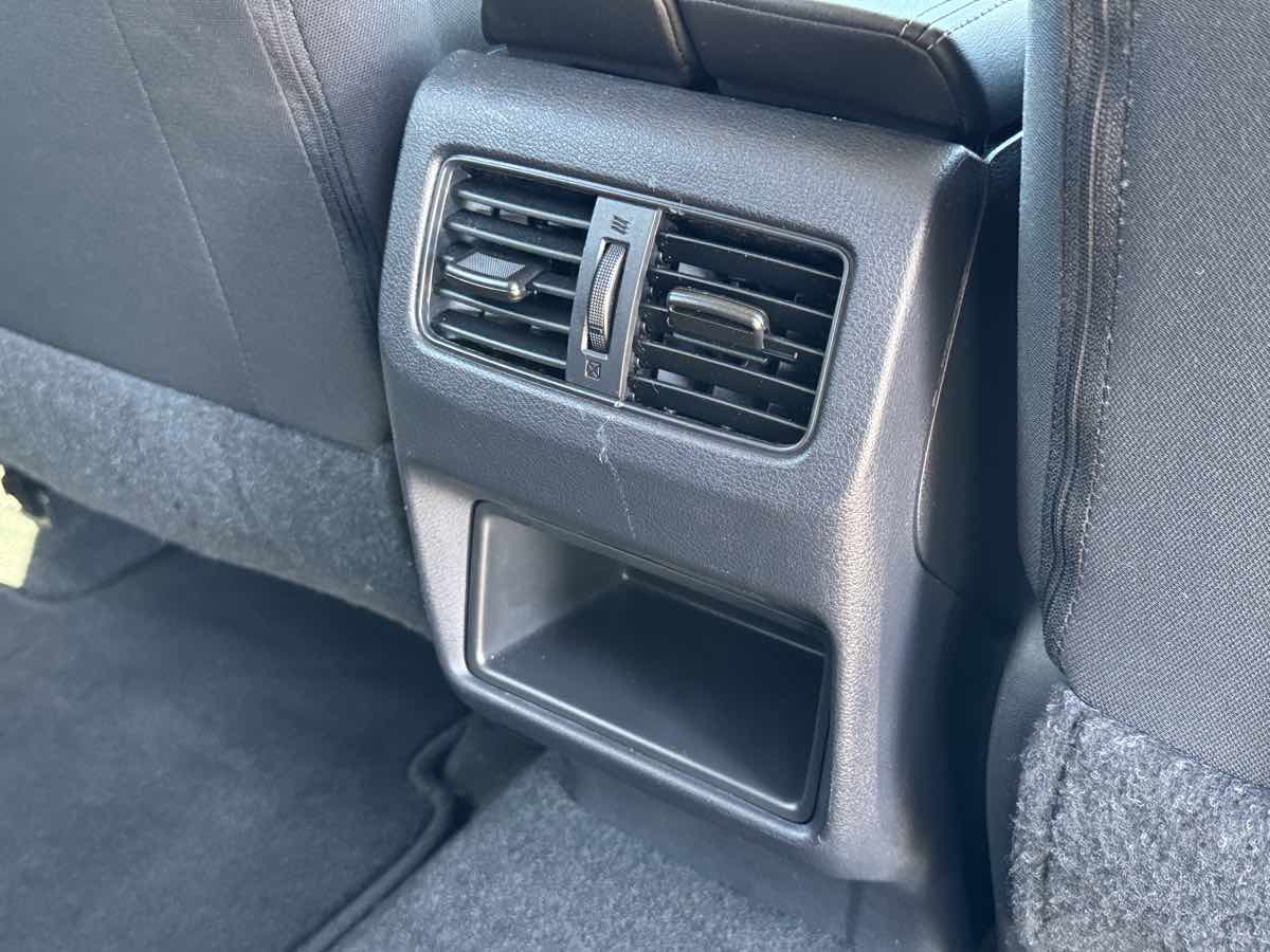 Nissan Rogue photo 18