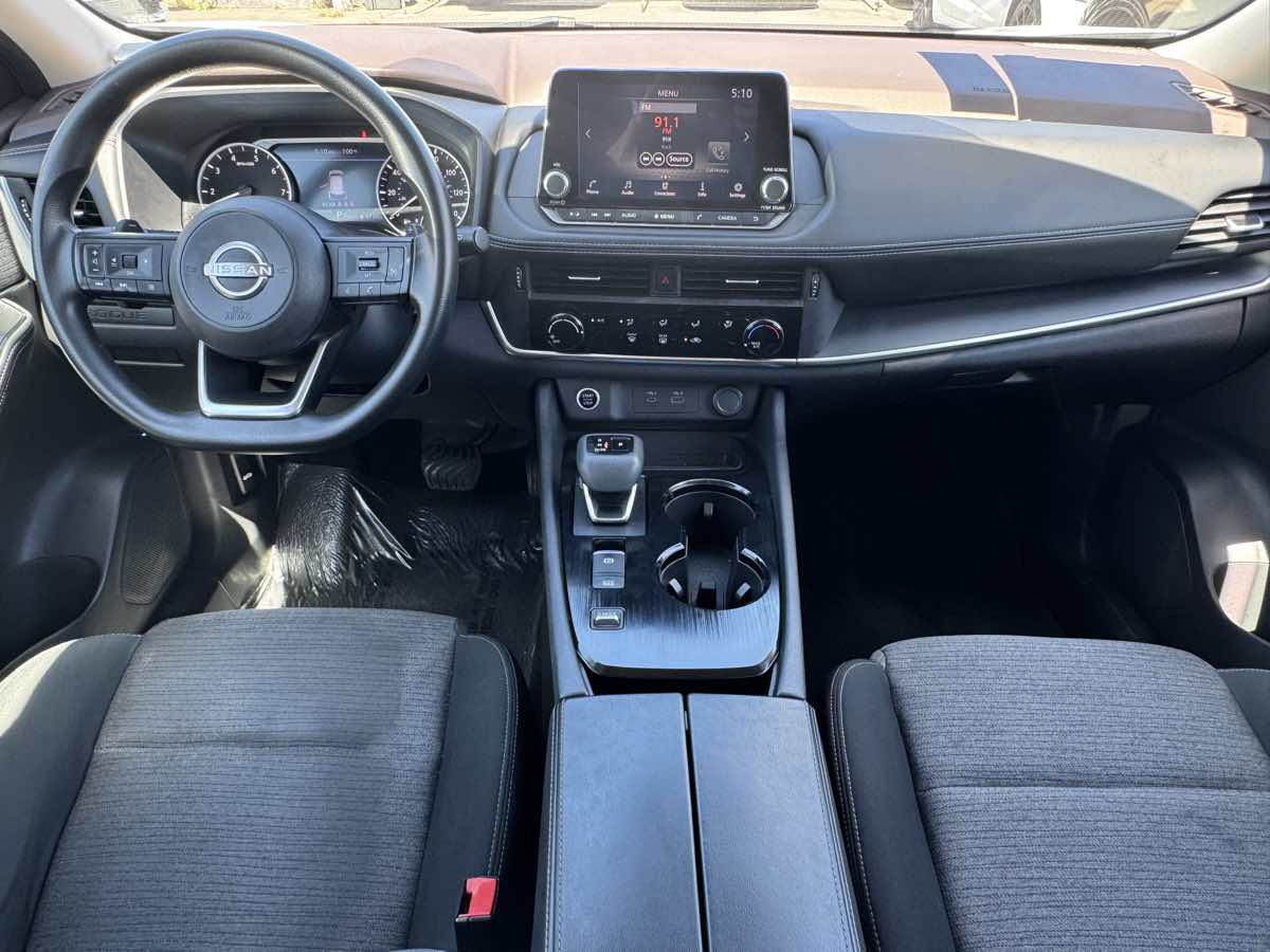 Nissan Rogue photo 20