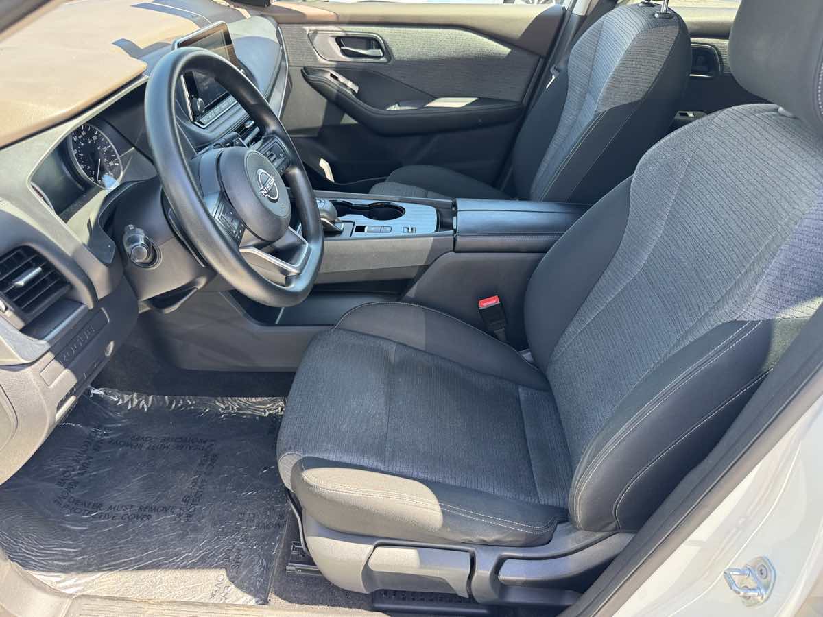 Nissan Rogue photo 25