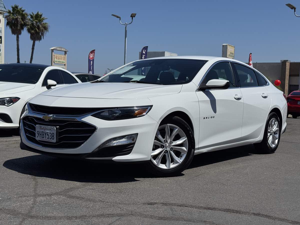 Chevrolet Malibu photo 2