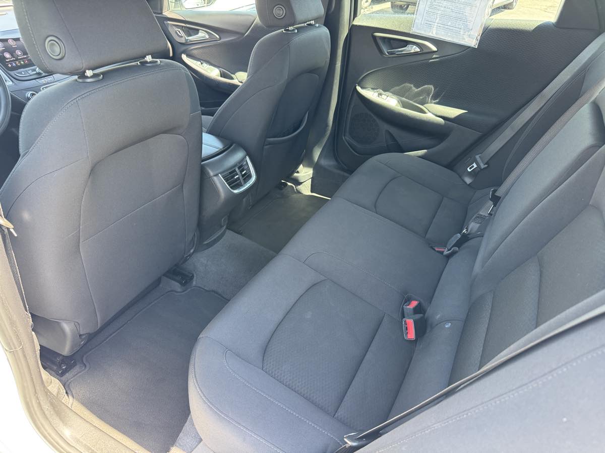 Chevrolet Malibu photo 21