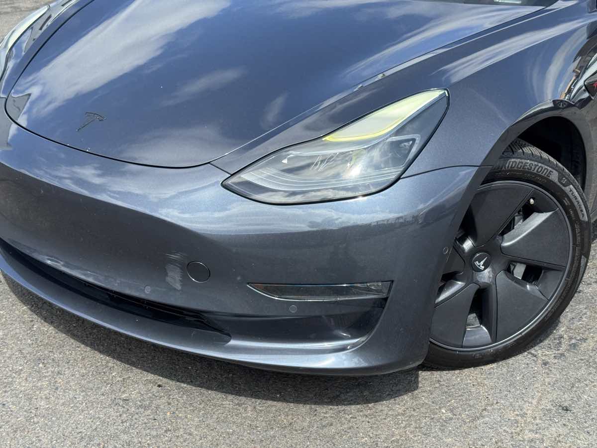 Tesla Model 3 photo 3