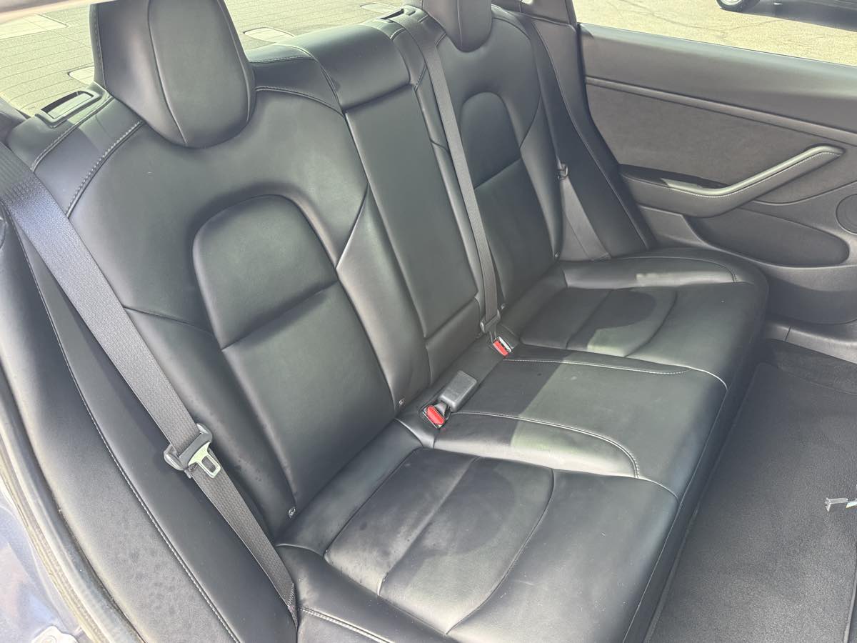 Tesla Model 3 photo 19