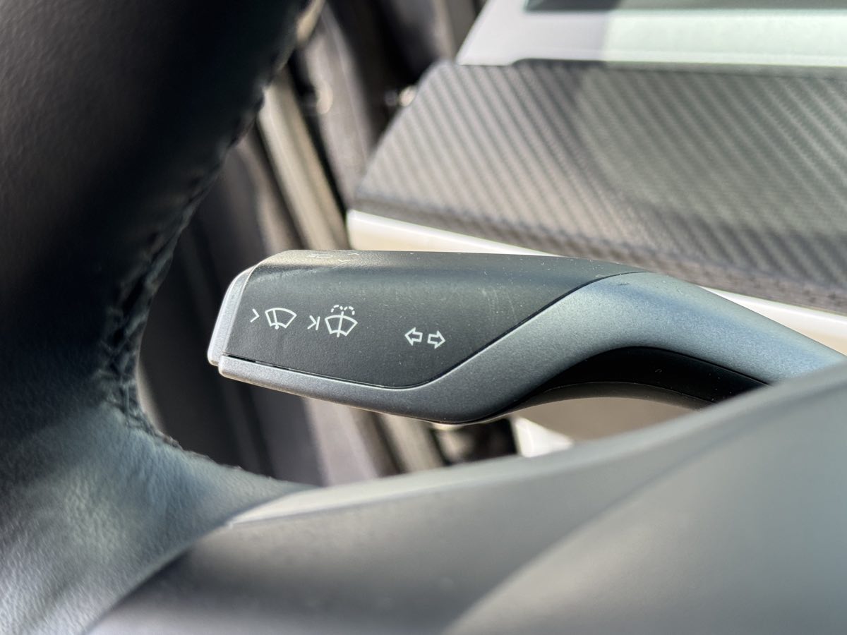 Tesla Model 3 photo 24