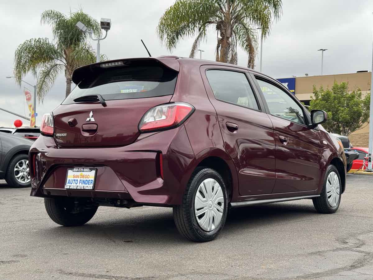 Mitsubishi Mirage photo 14