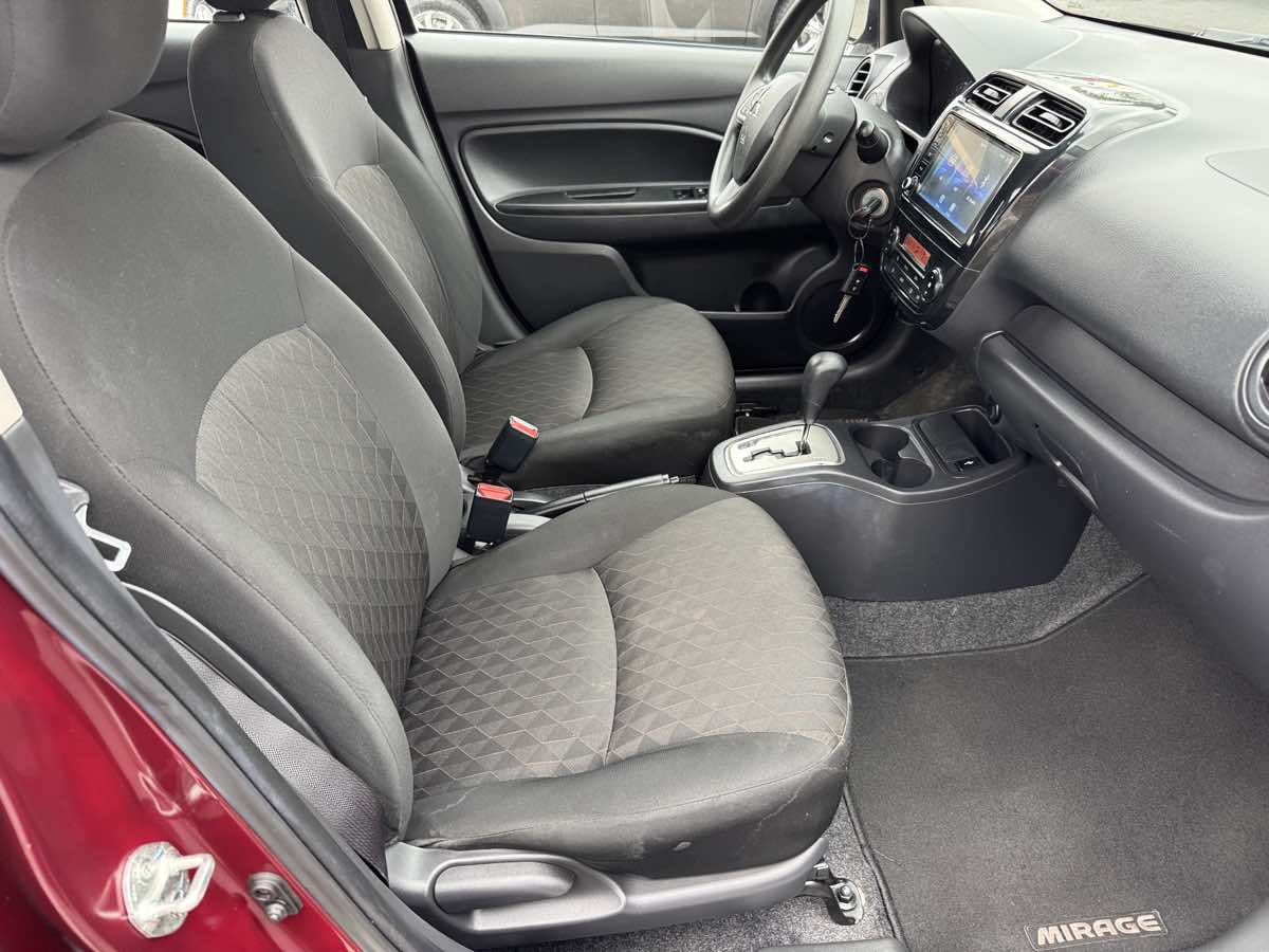 Mitsubishi Mirage photo 16