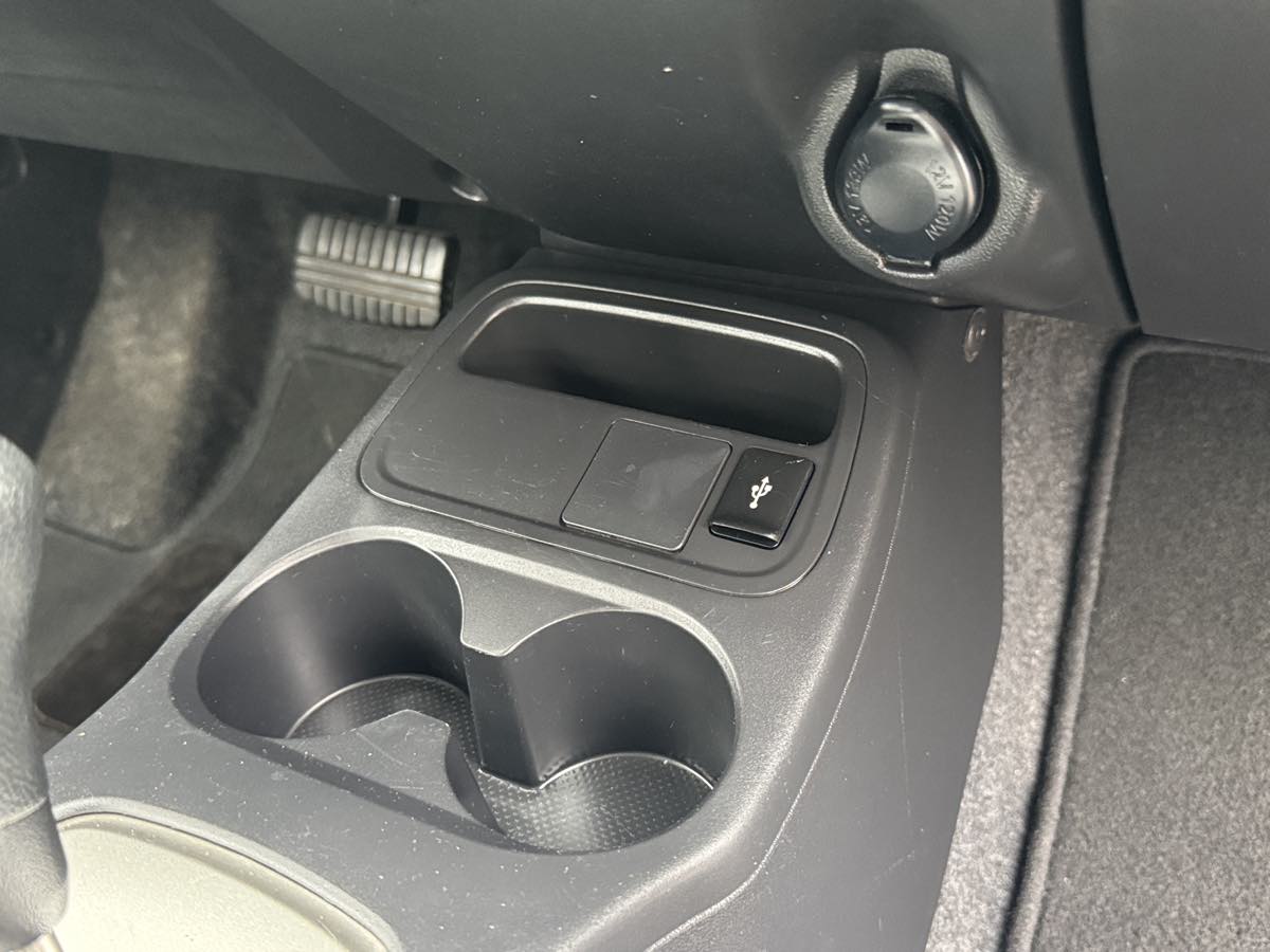Mitsubishi Mirage photo 17