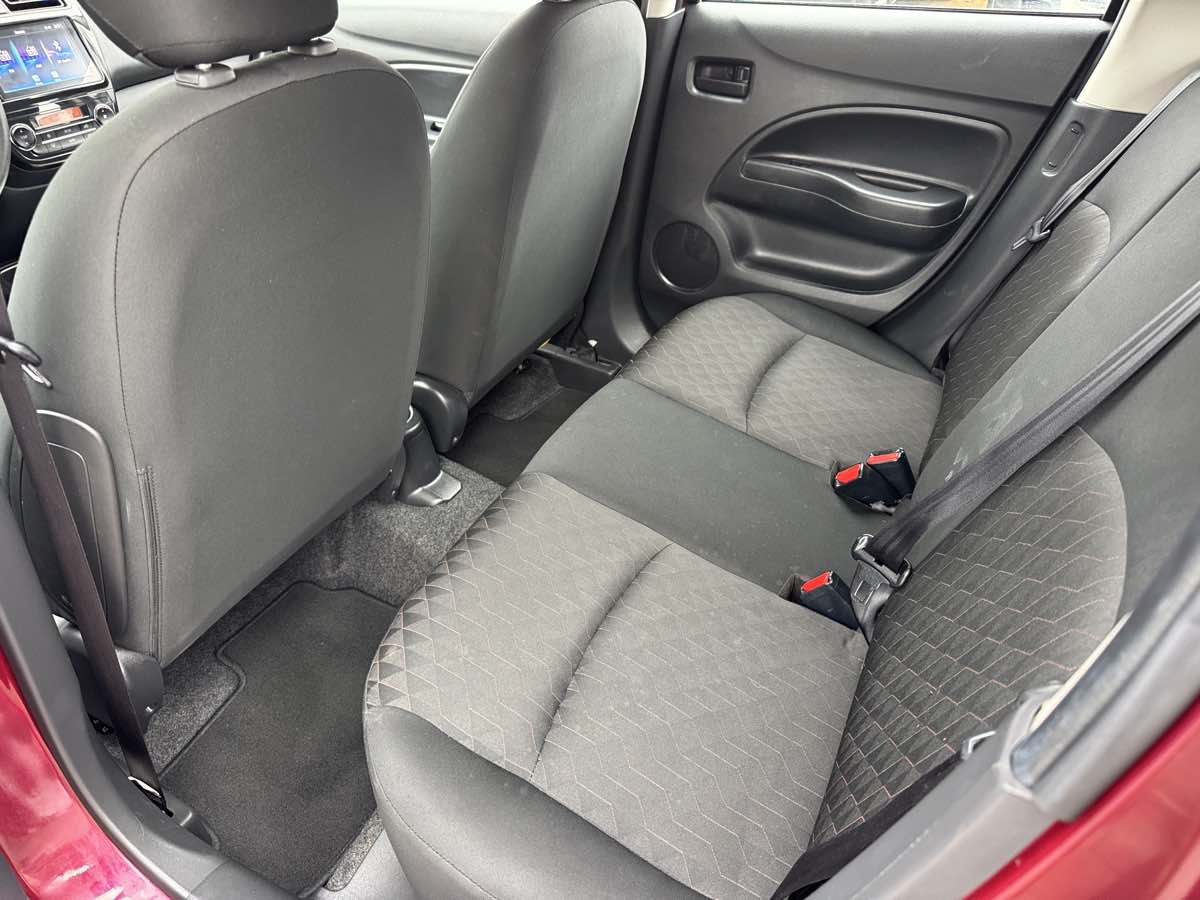 Mitsubishi Mirage photo 19