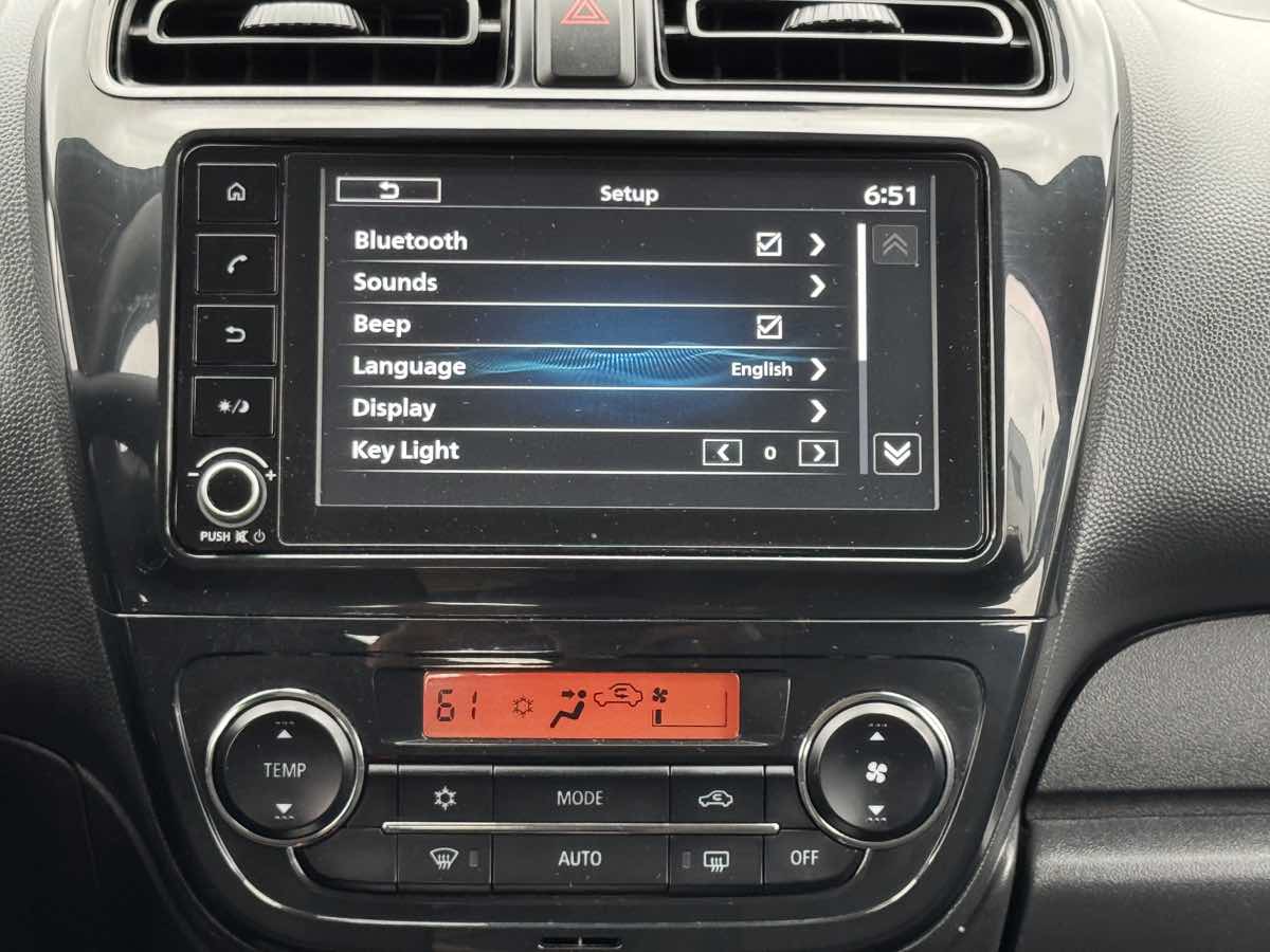 Mitsubishi Mirage photo 22