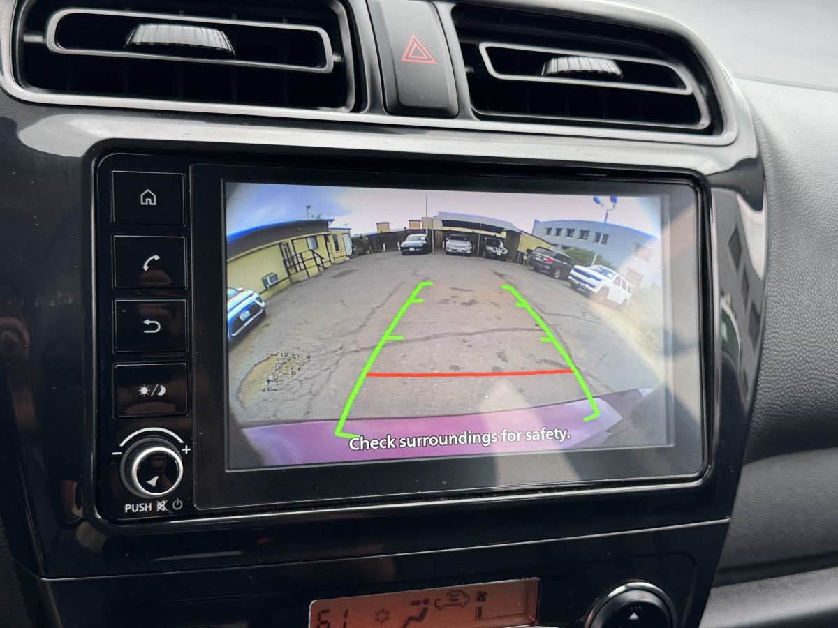 Mitsubishi Mirage photo 29