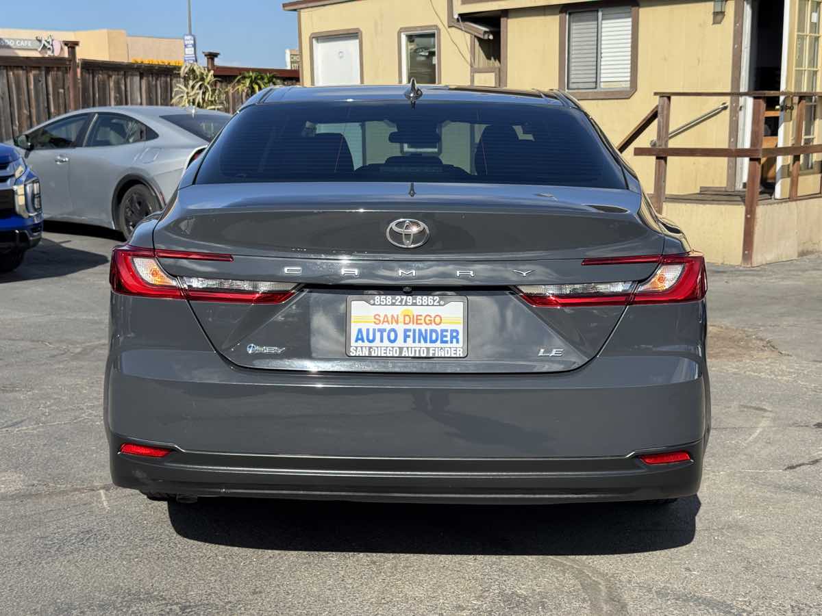 Toyota Camry photo 12