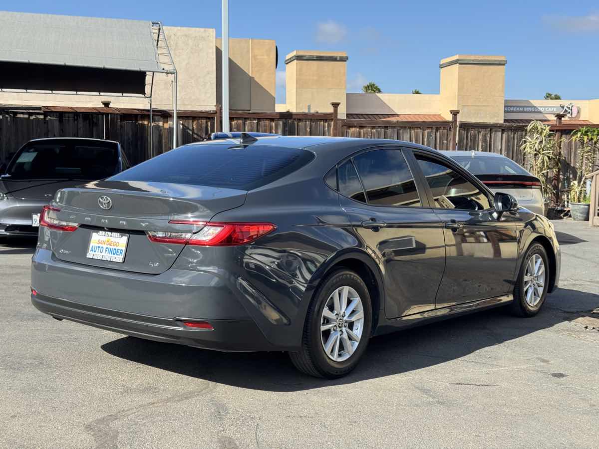 Toyota Camry photo 13