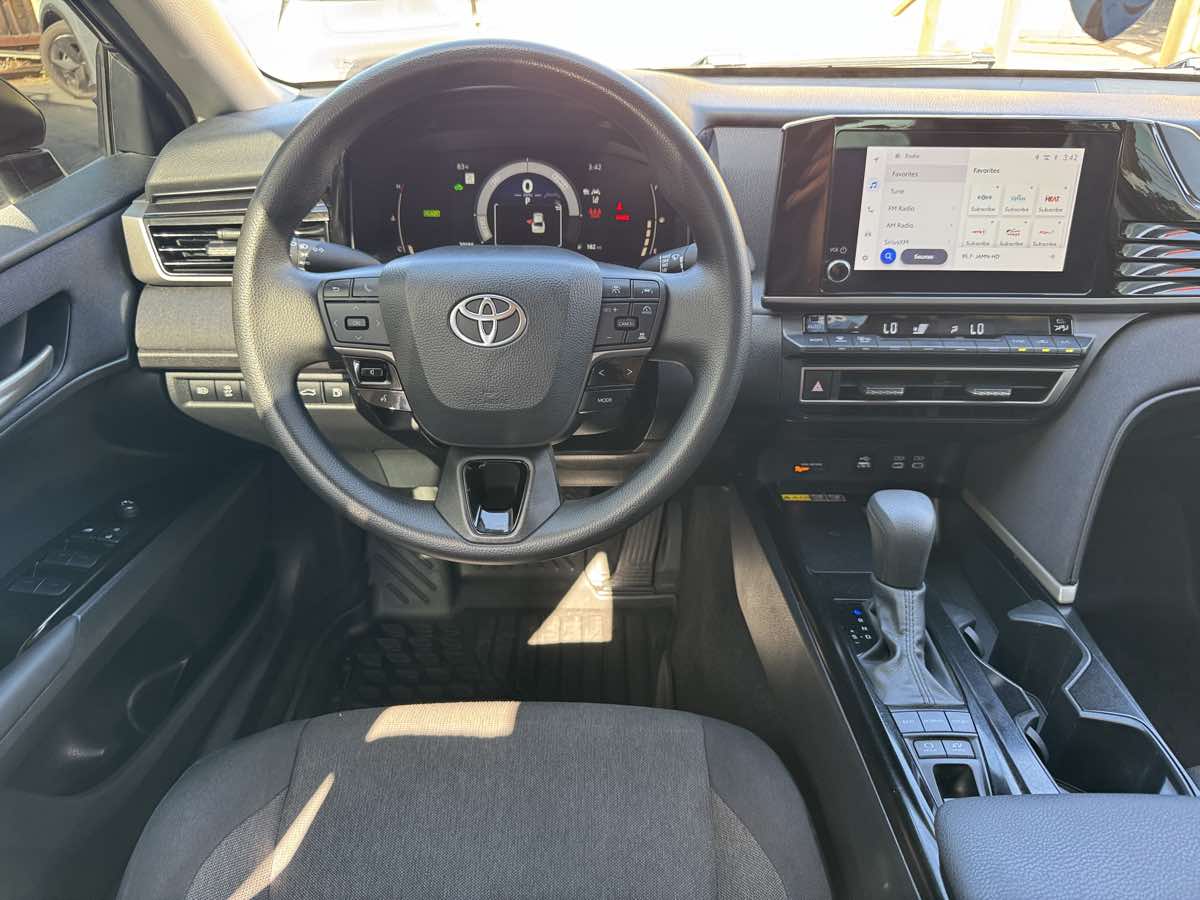Toyota Camry photo 20