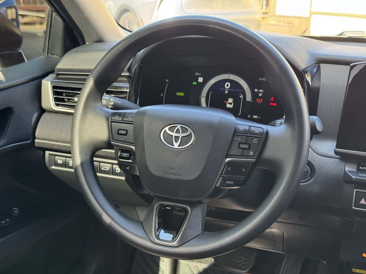 Toyota Camry photo 22