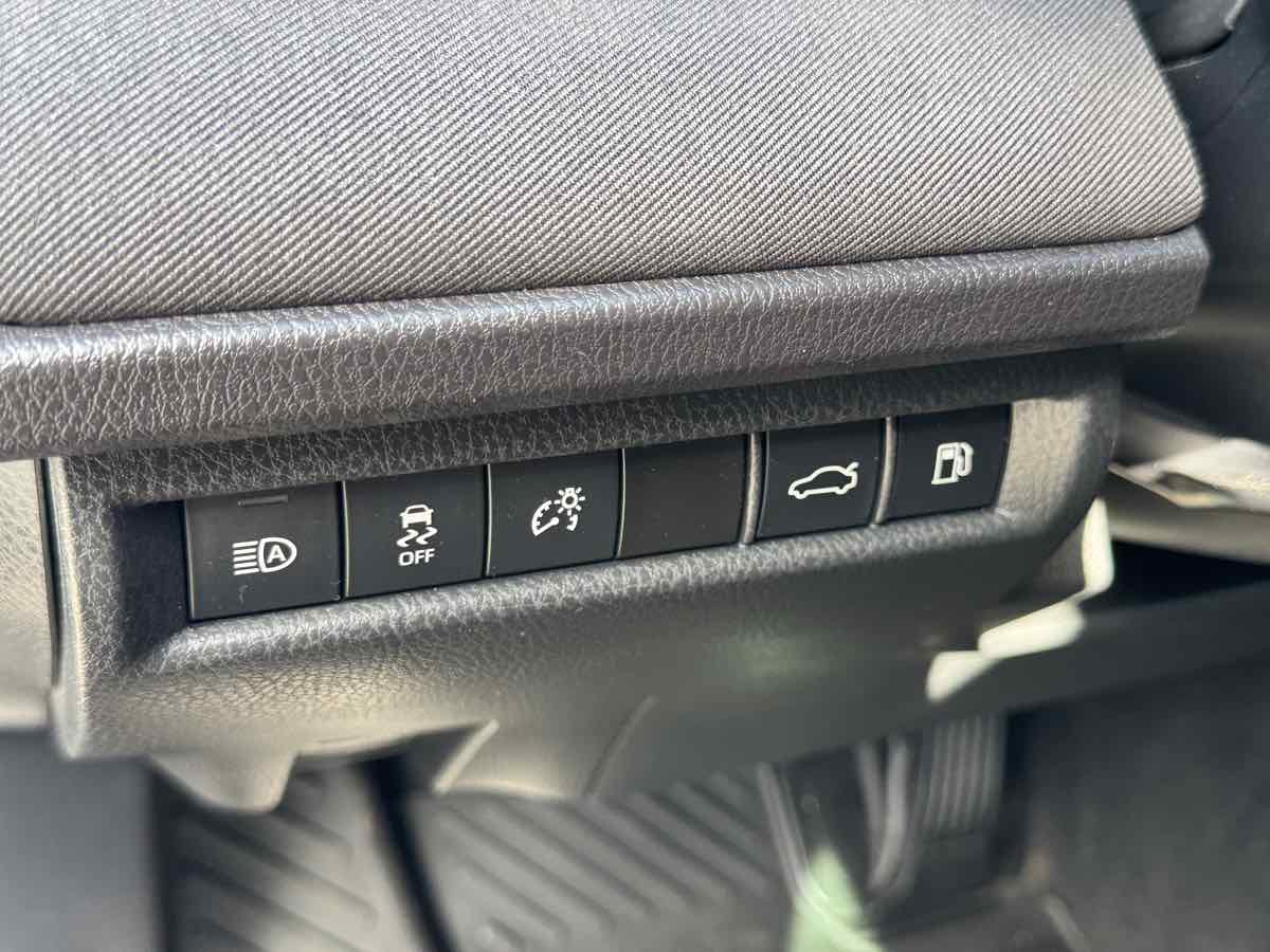 Toyota Camry photo 26