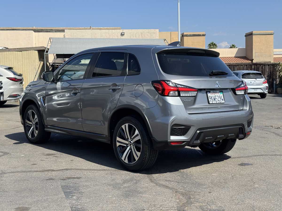Mitsubishi Outlander Sport photo 10