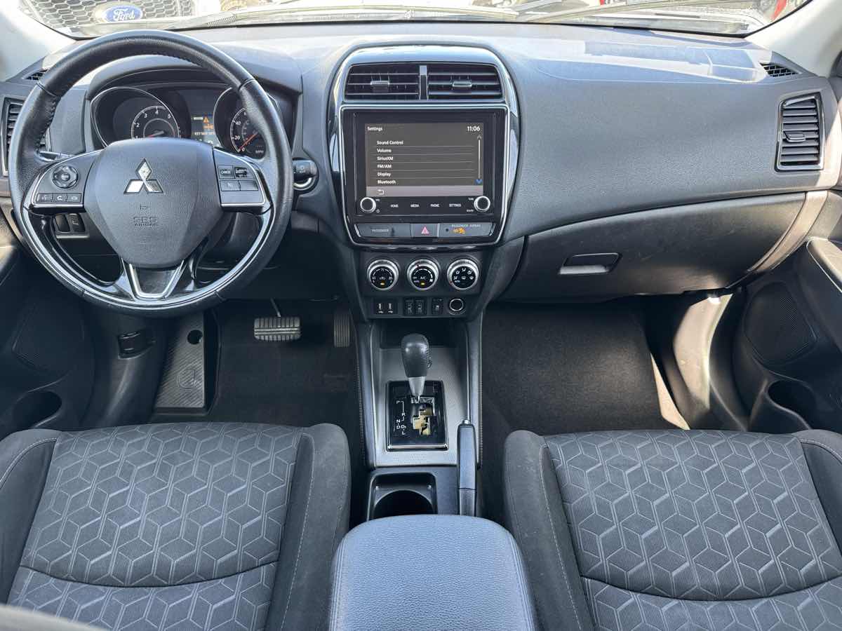 Mitsubishi Outlander Sport photo 20