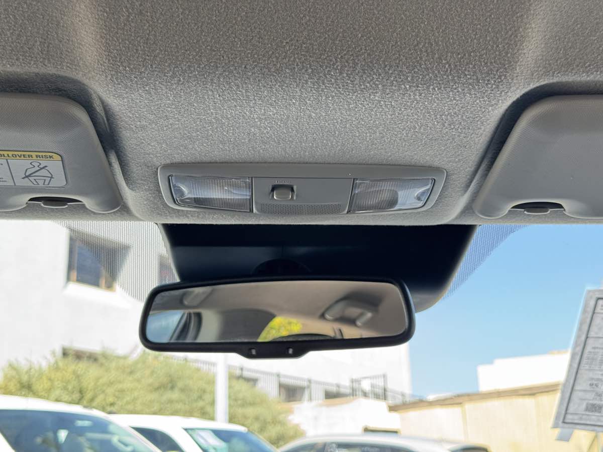 Mitsubishi Outlander Sport photo 23