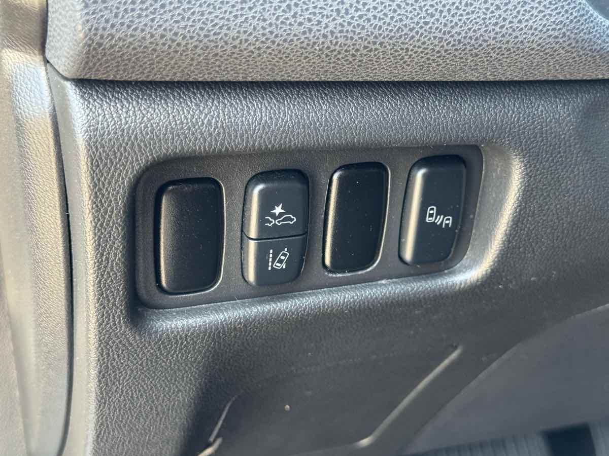 Mitsubishi Outlander Sport photo 26