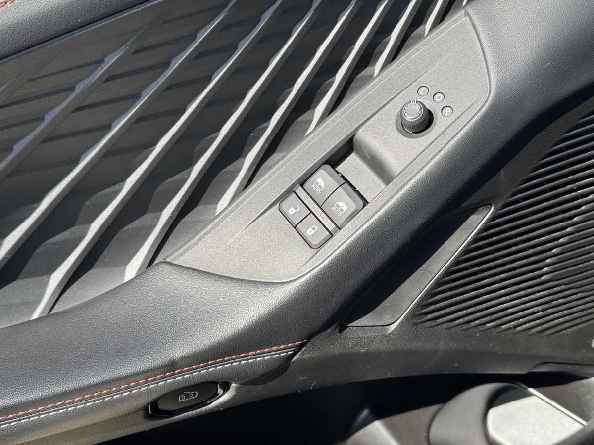 Dodge Charger photo 24