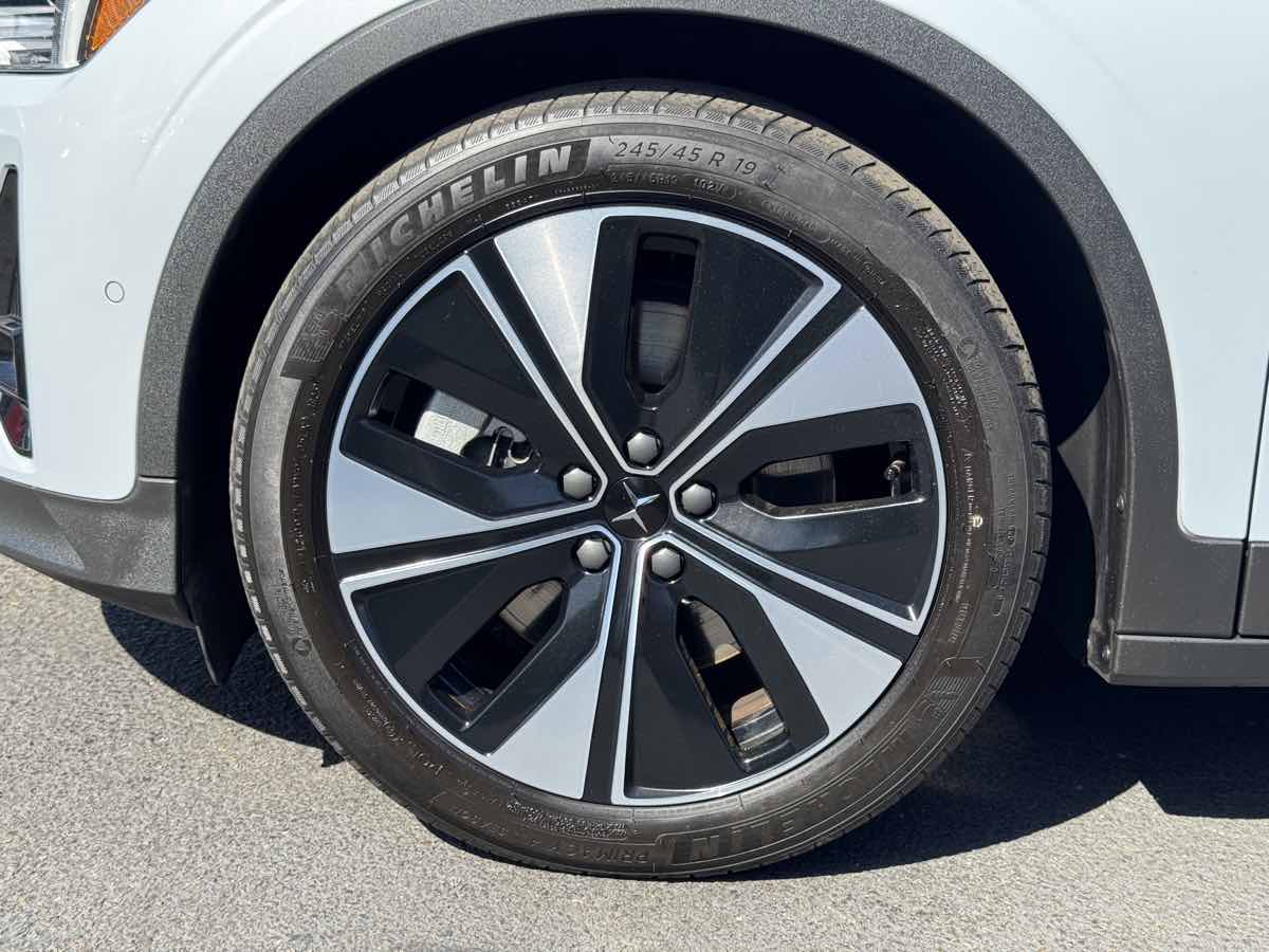 Polestar 2 photo 8