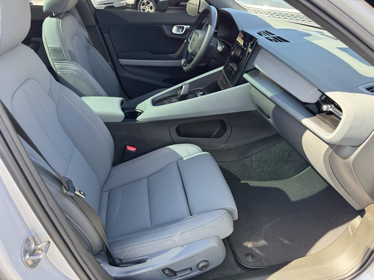 Polestar 2 photo 18