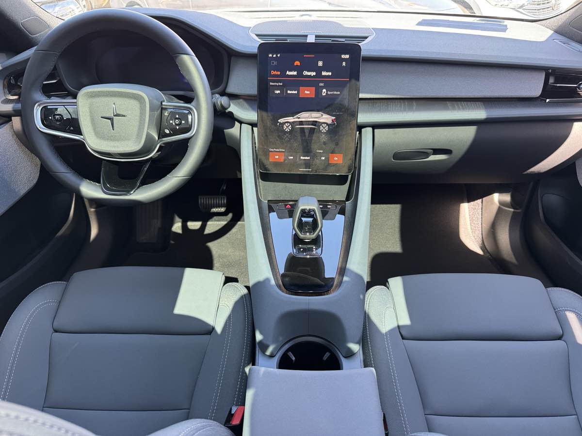 Polestar 2 photo 24