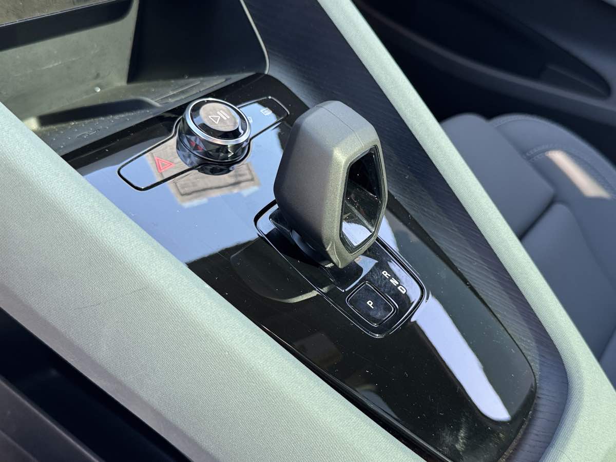 Polestar 2 photo 30
