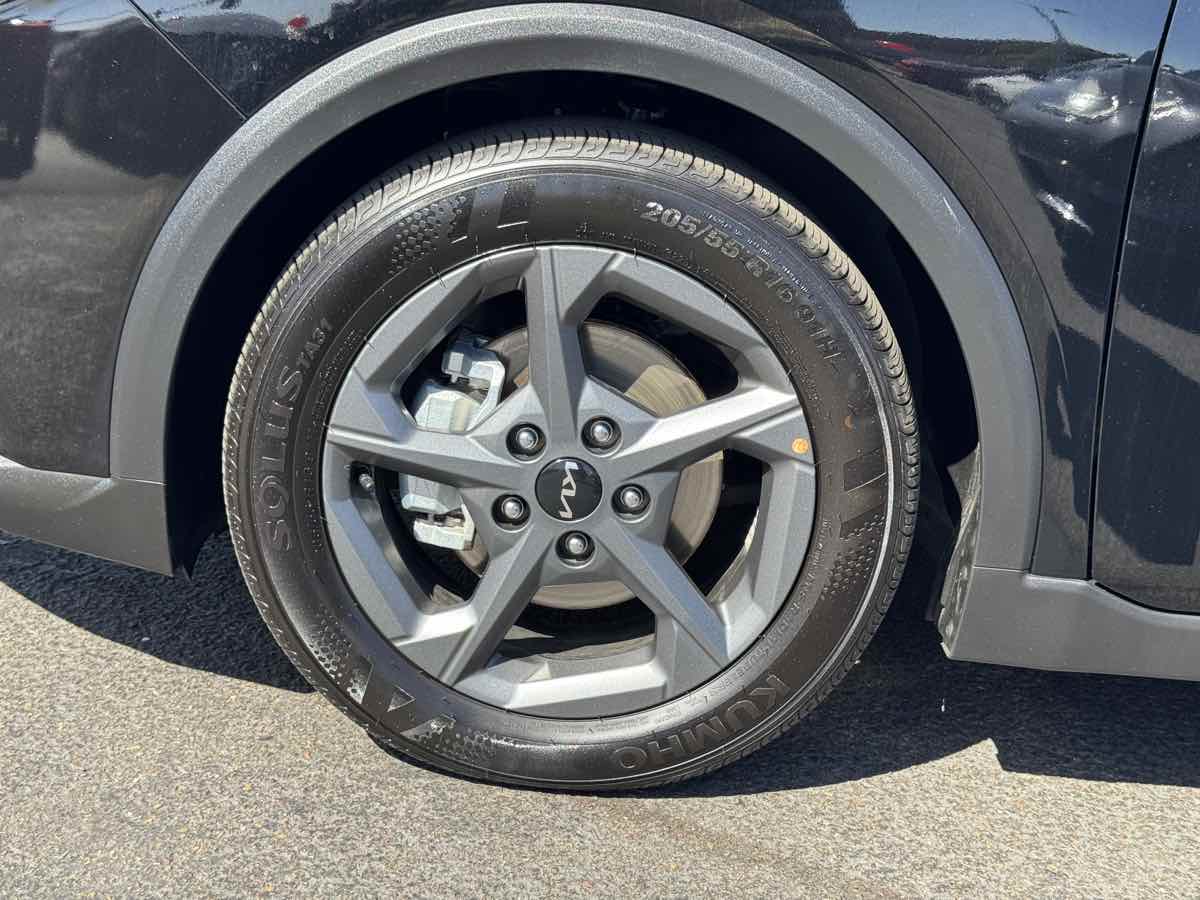 Kia K4 photo 7