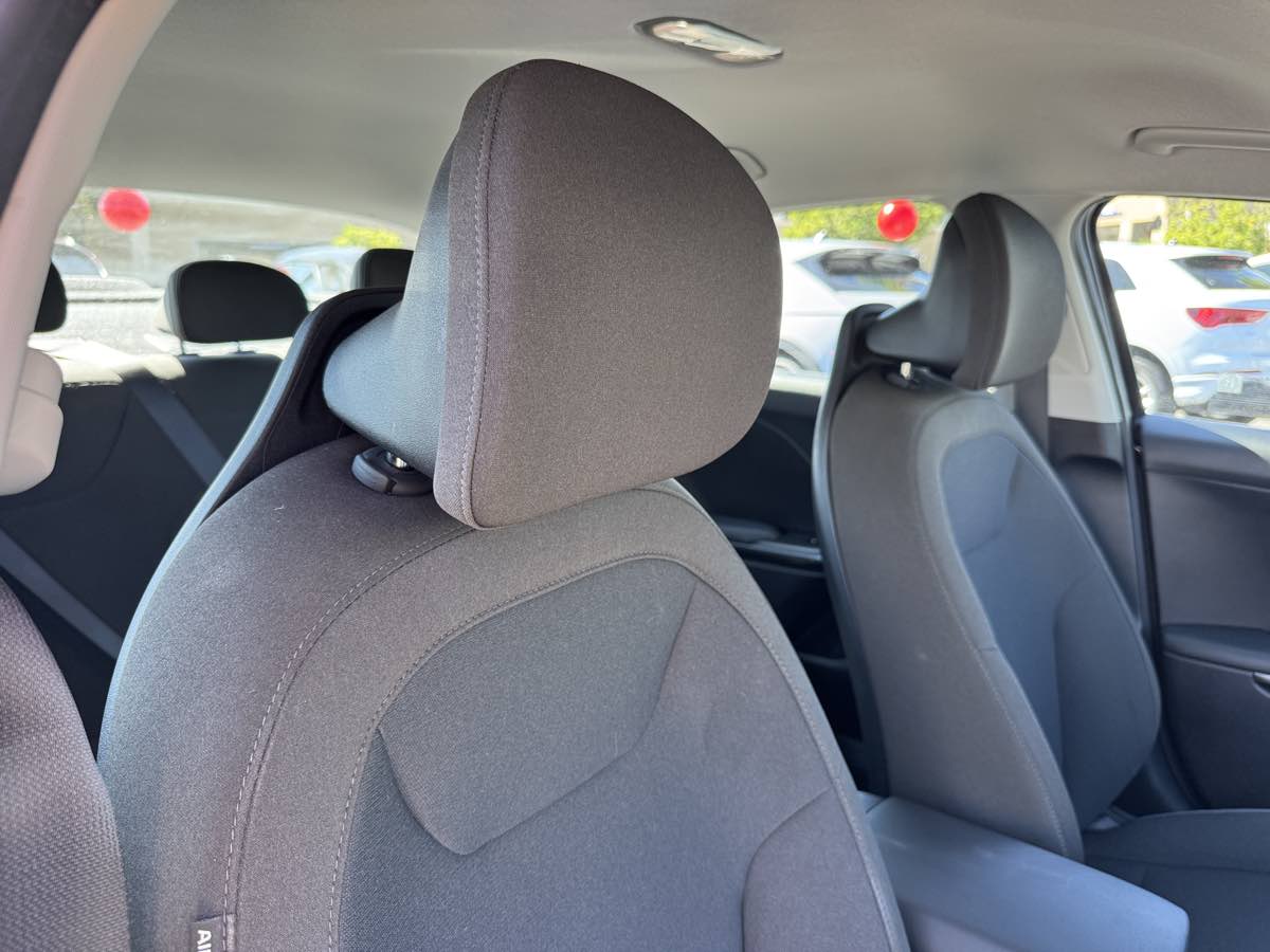 Kia K4 photo 15