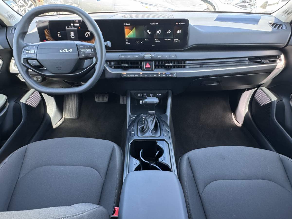 Kia K4 photo 22