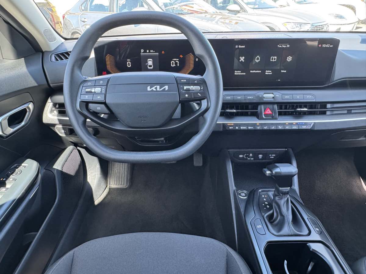 Kia K4 photo 23