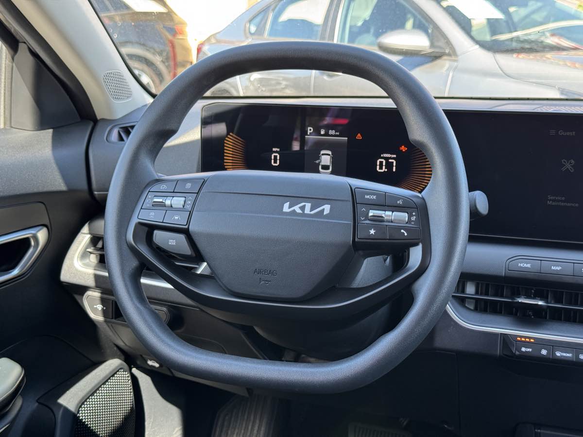 Kia K4 photo 25