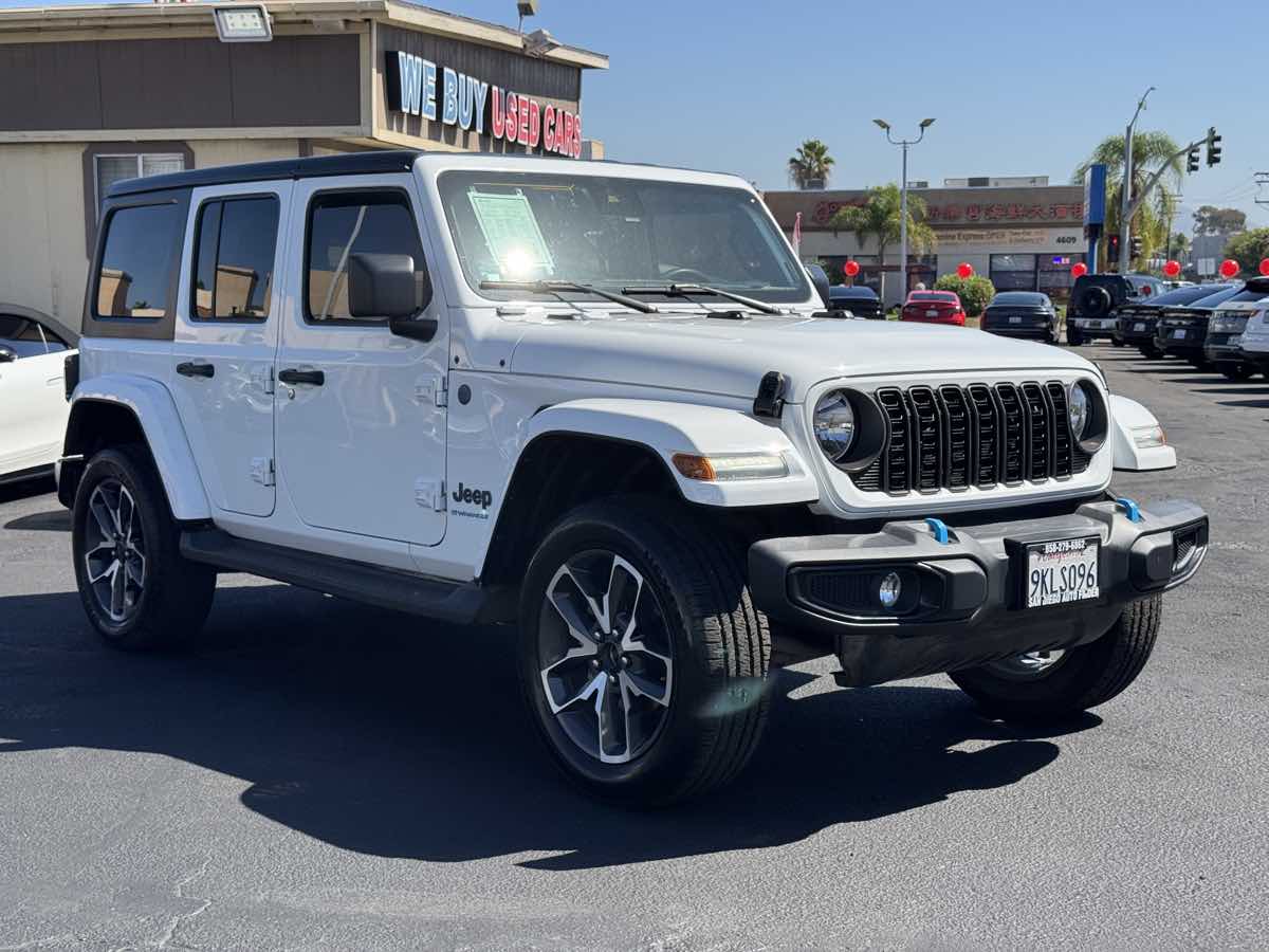 Jeep Wrangler photo 4