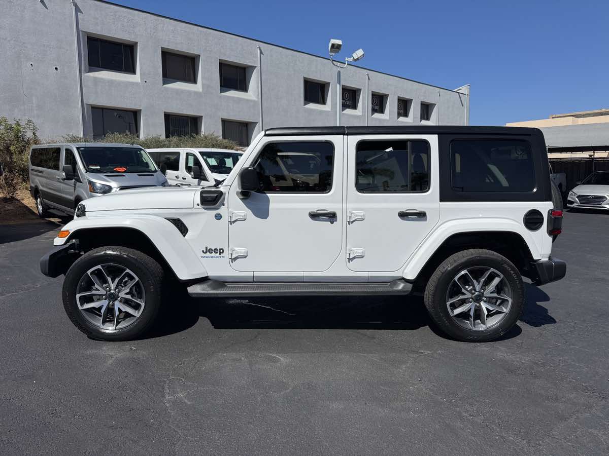 Jeep Wrangler photo 7