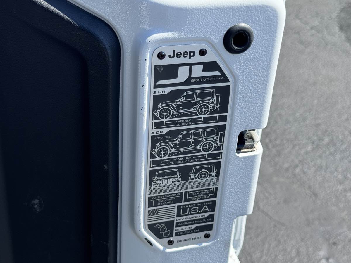 Jeep Wrangler photo 15