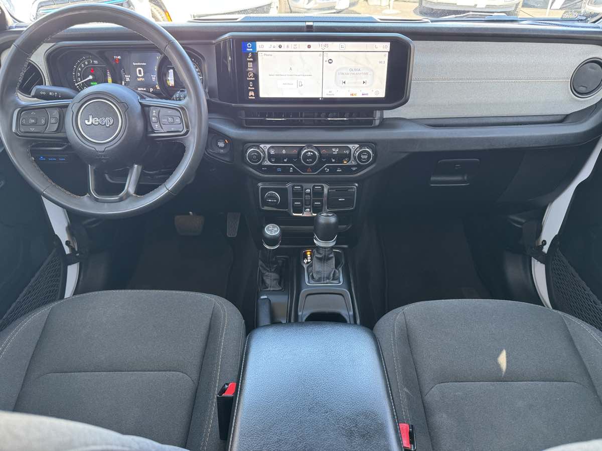 Jeep Wrangler photo 22