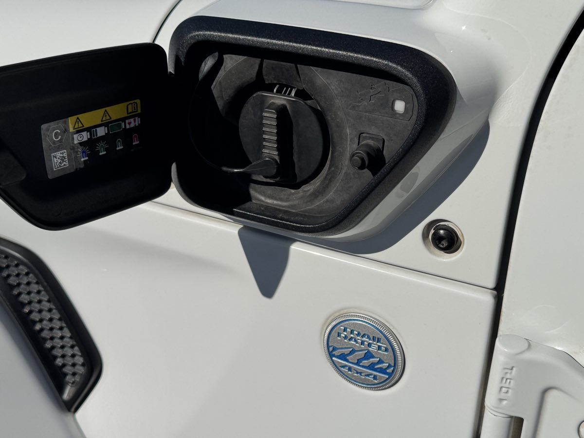 Jeep Wrangler photo 5