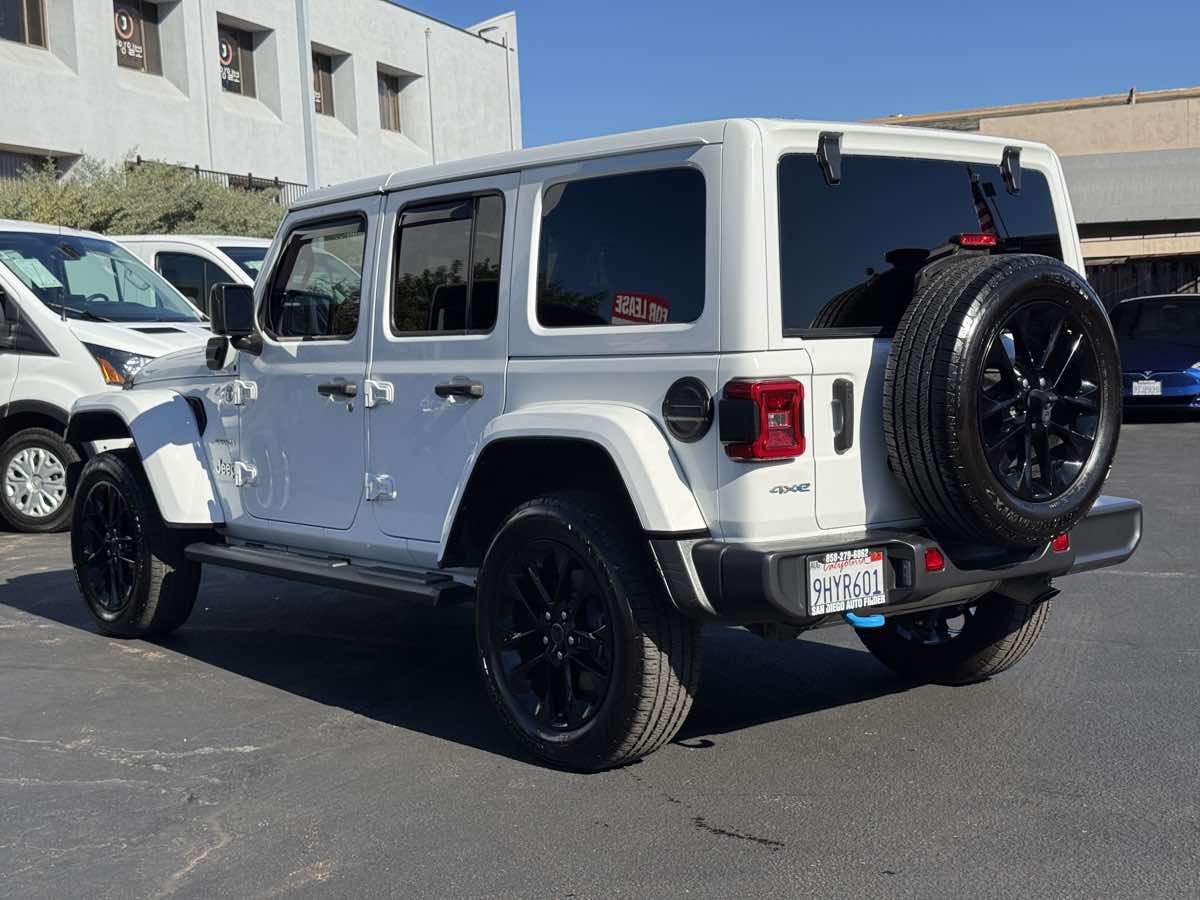 Jeep Wrangler photo 11