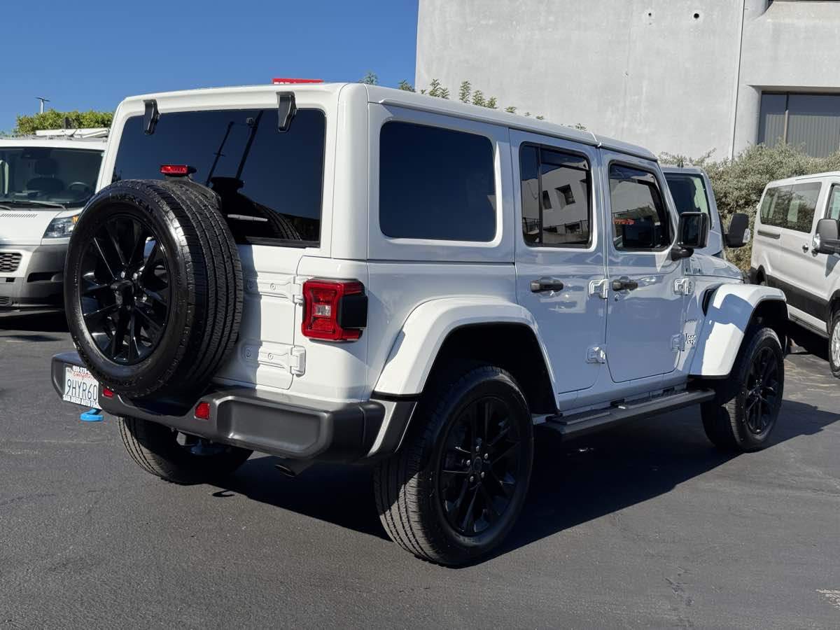 Jeep Wrangler photo 13