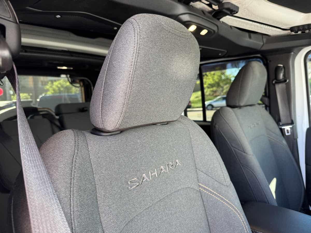 Jeep Wrangler photo 17
