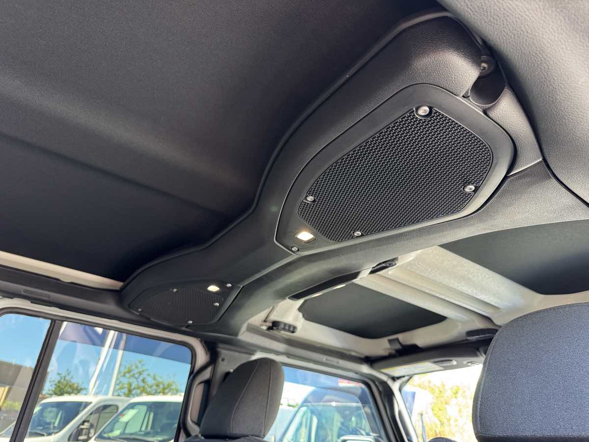 Jeep Wrangler photo 21